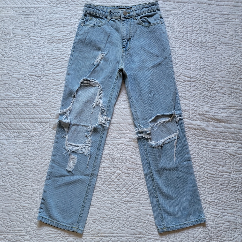 Boohoo Light Blue Distressed Relic Jeans Straight Leg Size 4